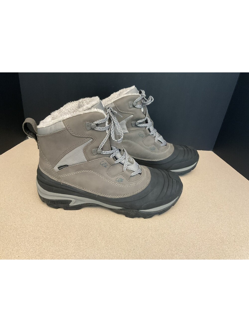 Womens Merrell Snowbound Mid Waterproof Insulated Winter Boots. Size 11. Nice!!!